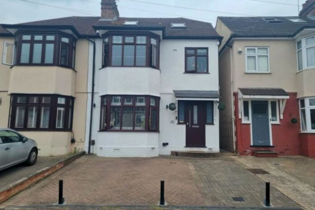 4 bed semi-detached house to rent